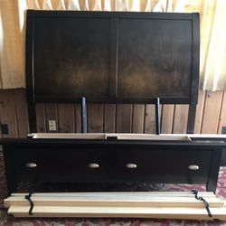 Queen Bed Set With Storage 
