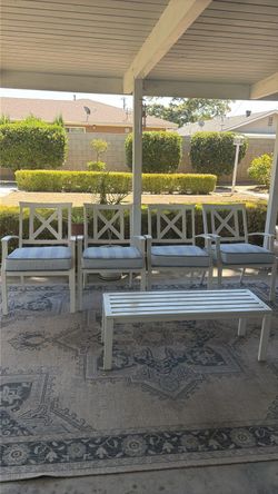 PATIO SET