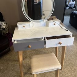 Makeup Vanity Set Dressing Table Desk with Stool LED Lighted Mirror 