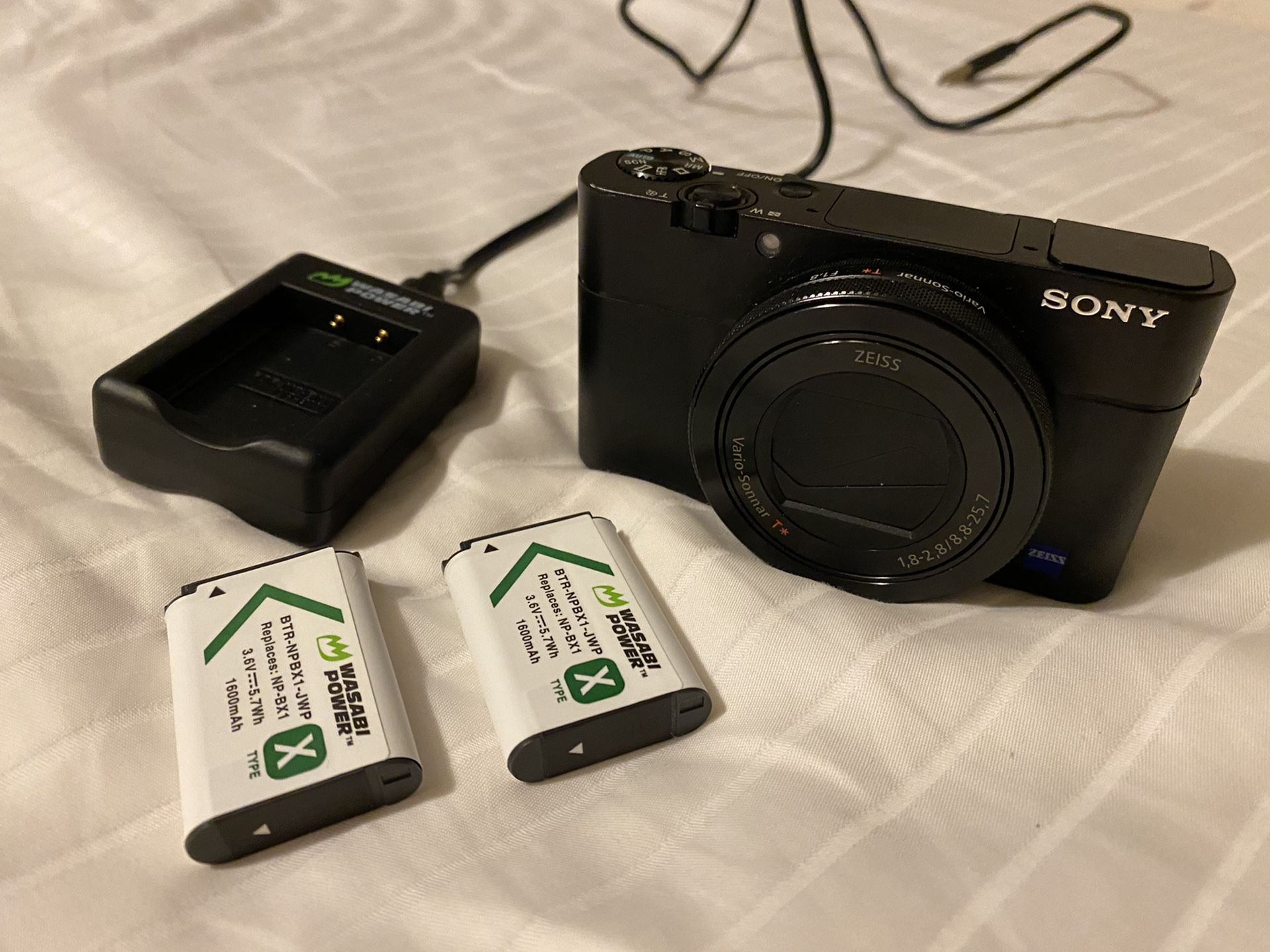 Sony RX100 V / 5 | Fantastic 4K Compact Camera