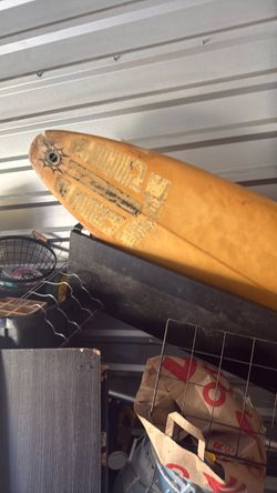 Gotta get all outta here  free there’s nice wood. There’s a nice mirror. There’s a rack or some cool pillows or just come take a look. It’s in at the 