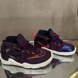 Nike Lebron 13’s - US 9c