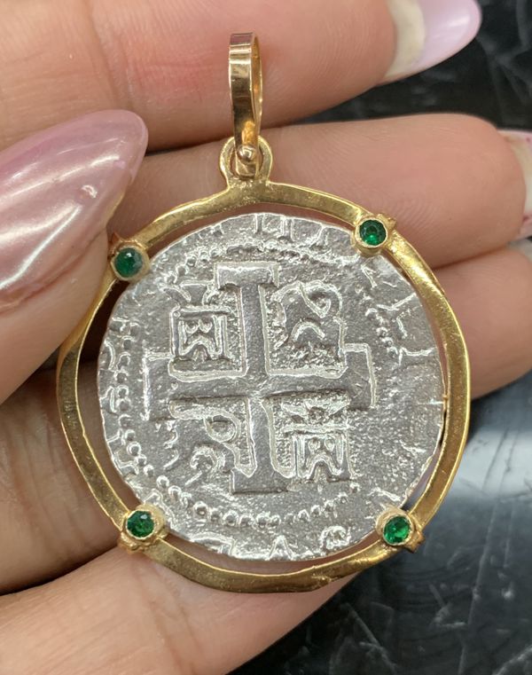 Atocha silver coin pendant in gold bezel for Sale in Los