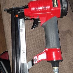 HUSKY F32 18 Gauge Brad Nail Gun