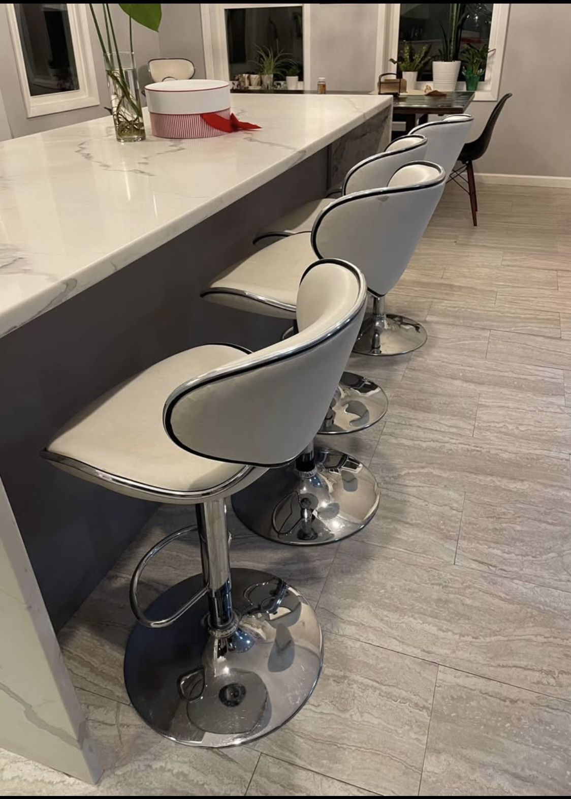 5 White Swivel Adjustable Height Stools