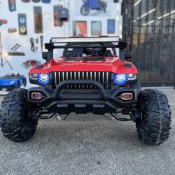 ‼️🎄CHRISTMAS SALE🎄‼️💥12V 4X4 JEEP WITH MP3 PLAYER💥