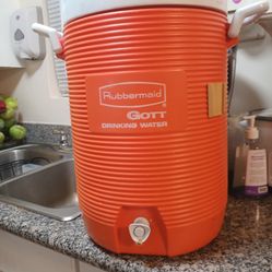 Rubbermaid Dispensador De Agua 