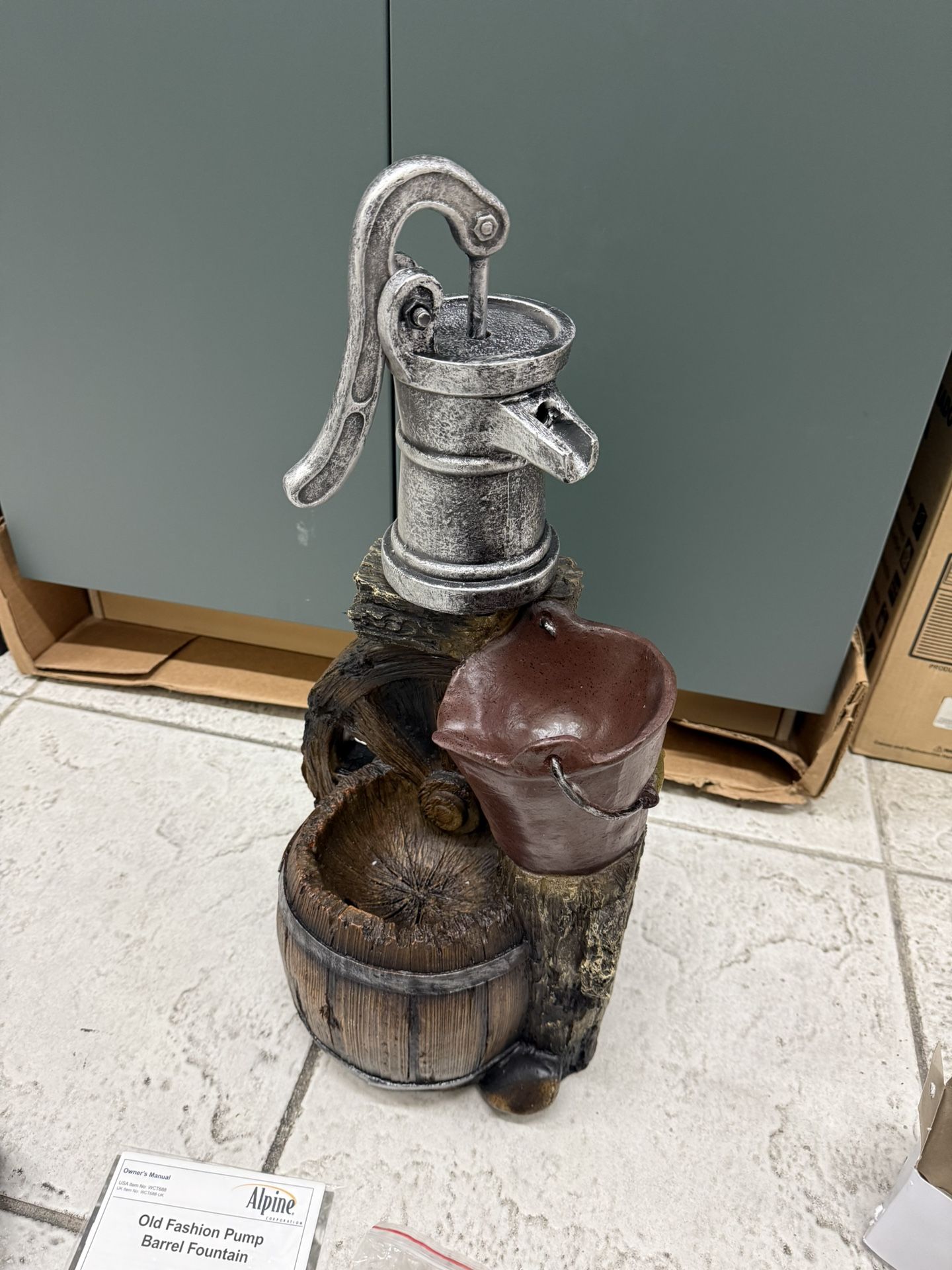 Alpine - 24 inch Old Fashion Barrel Floor Fountain