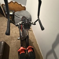 Bow Flex Max Trainer M5