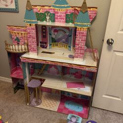 Barbie House 4ft High 