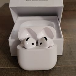 Apple AirPods Pro with Case – Great Condition