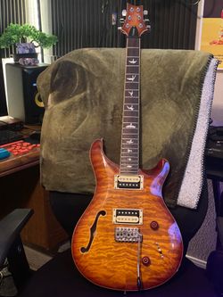 PRS SE Custom Semi Hollow Body