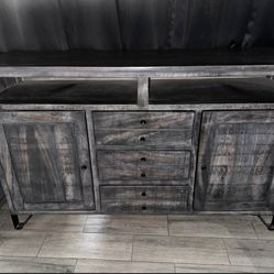 Entertainment  Center / TV Stand 