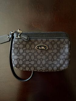 Double Zip Signature Coach Canvas Wristlet