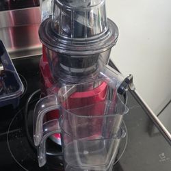 Vertical Macerating Juicer 