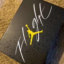 Jordan 4 Yellow Thunder