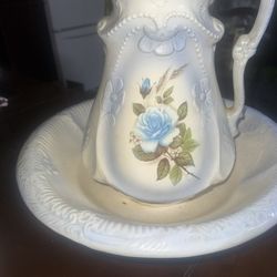 Wash Bowl / Pitcher 