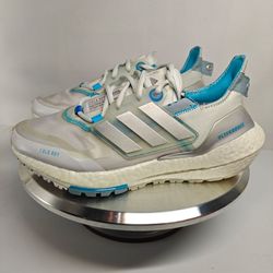 Size 8 US Women's Adidas Ultraboost 22 COLD.RDY women's running shoes in a "Blue Tint"