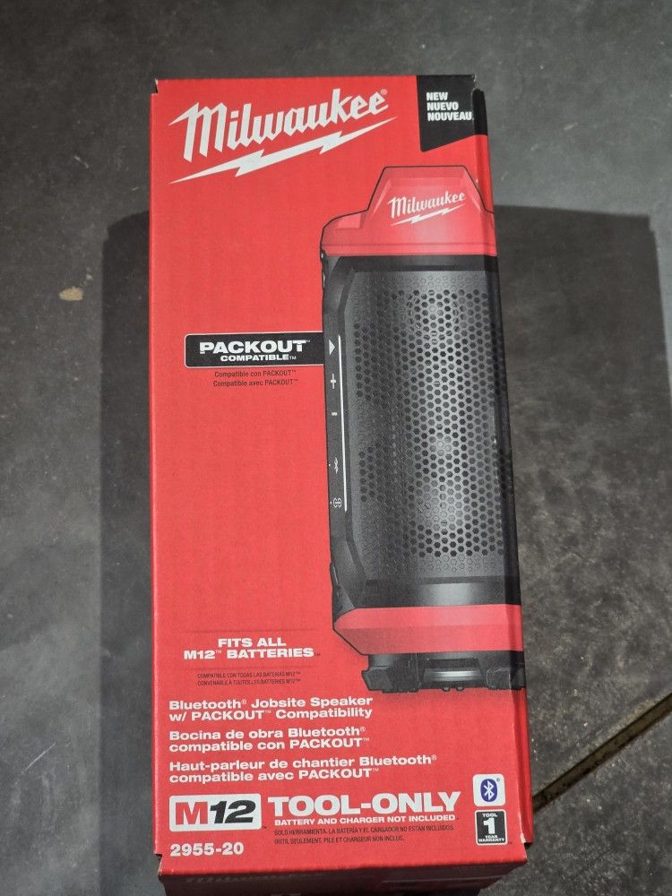 Milwaukee
M12 12-Volt Lithium-Ion Cordless Bluetooth Jobsite Speaker with PACKOUT Compatibility
