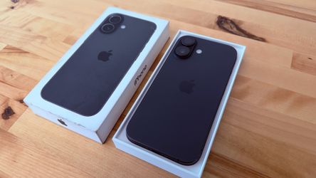 Unlocked in Box iPhone 17 256GB Black
