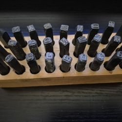 Vintage SEARS ROEBUCK Machine Cut Steel Figures w/ Box NUMBERS