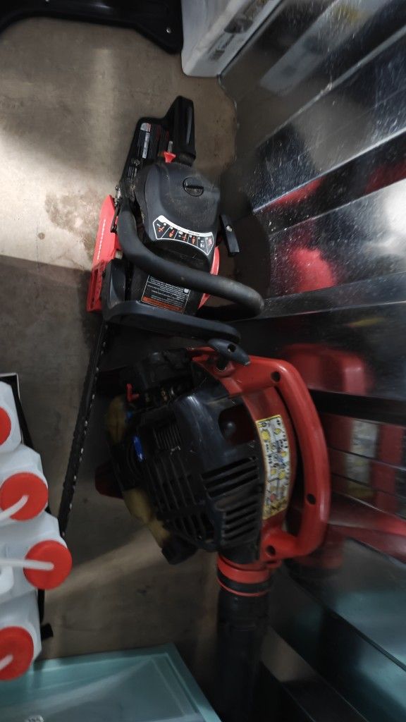 16" Chain Saw & Leaf Blower