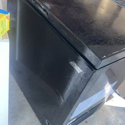 Arctic King 7.0 Cu ft Chest Freezer,, Black