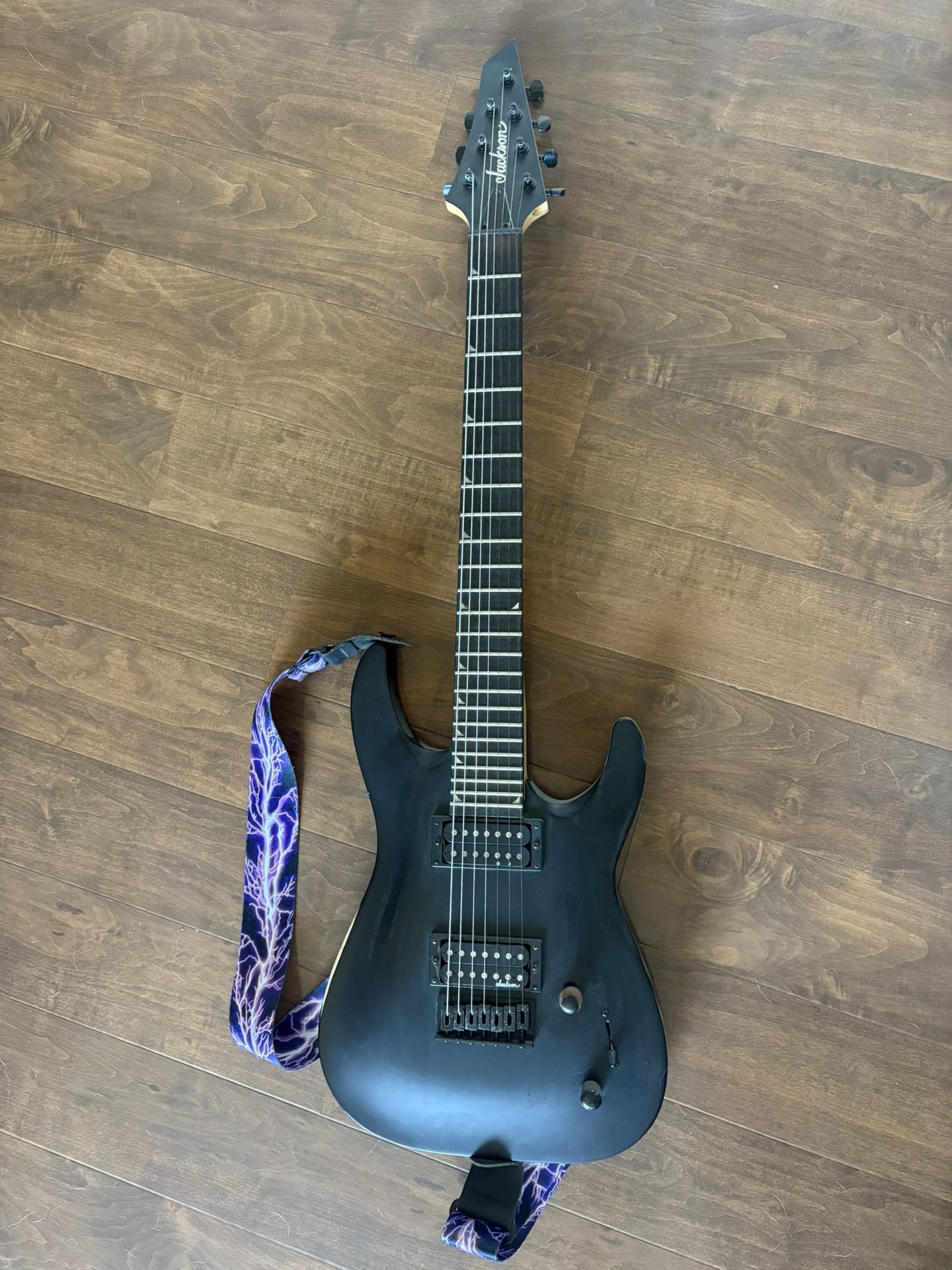 Jackson JS22-7 7-String Guitar – $180 OBO