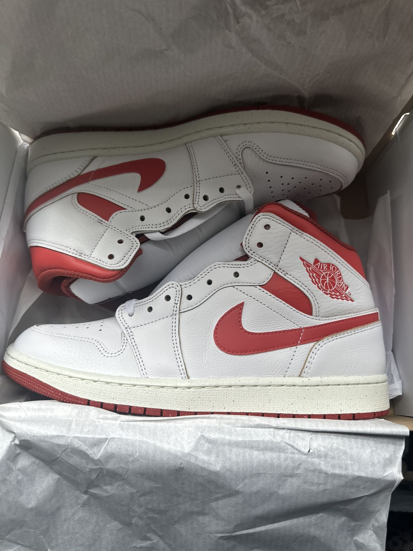 AIR JORDAN 1 MID SE