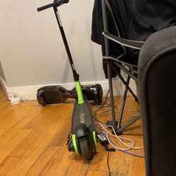 Razor Electric Scooter ( For Parts As Well ) It’s Dead And Needs Charger.