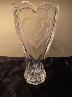 Deplomb Deplomo Made in USA Lead Crystal 8" tall Heart Petal Clear Vase