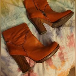 Kork-Ease Boots Size 6