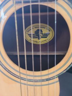 Acoustic Guitar Lyon