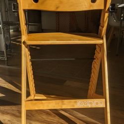 Keekaroo Wooden High Chair 