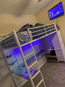 Loft bed w/desk for kids & teens includes LED lights