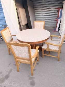 Dining set with four chairs Marlo table