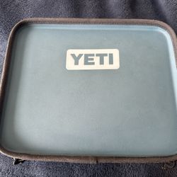 Yeti Nordic Blue Lunch Box 