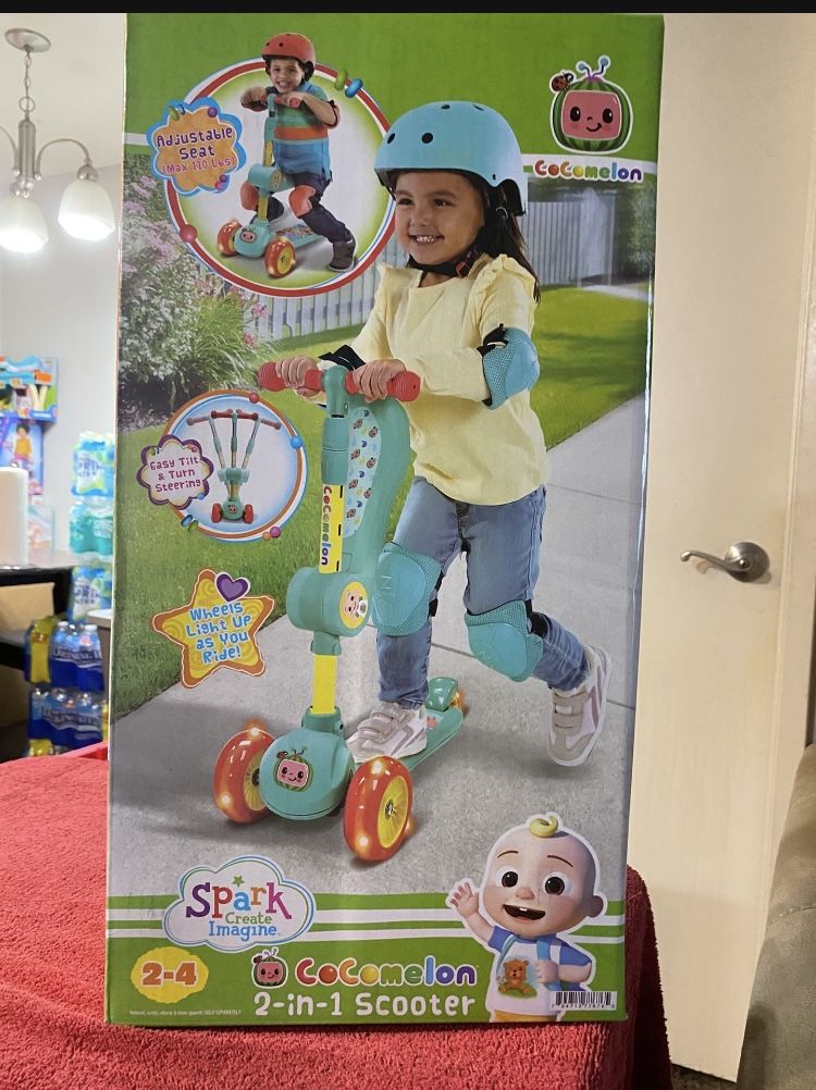 Cocomelon 2-In-1 Scooter/W Seat