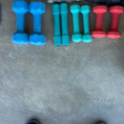 Hand Weights. 8pc Is 1.2.3.7.psi