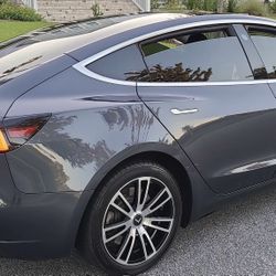 2019 Tesla Model 3 Sedan