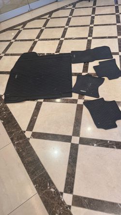 Used 2017 Jaguar mats