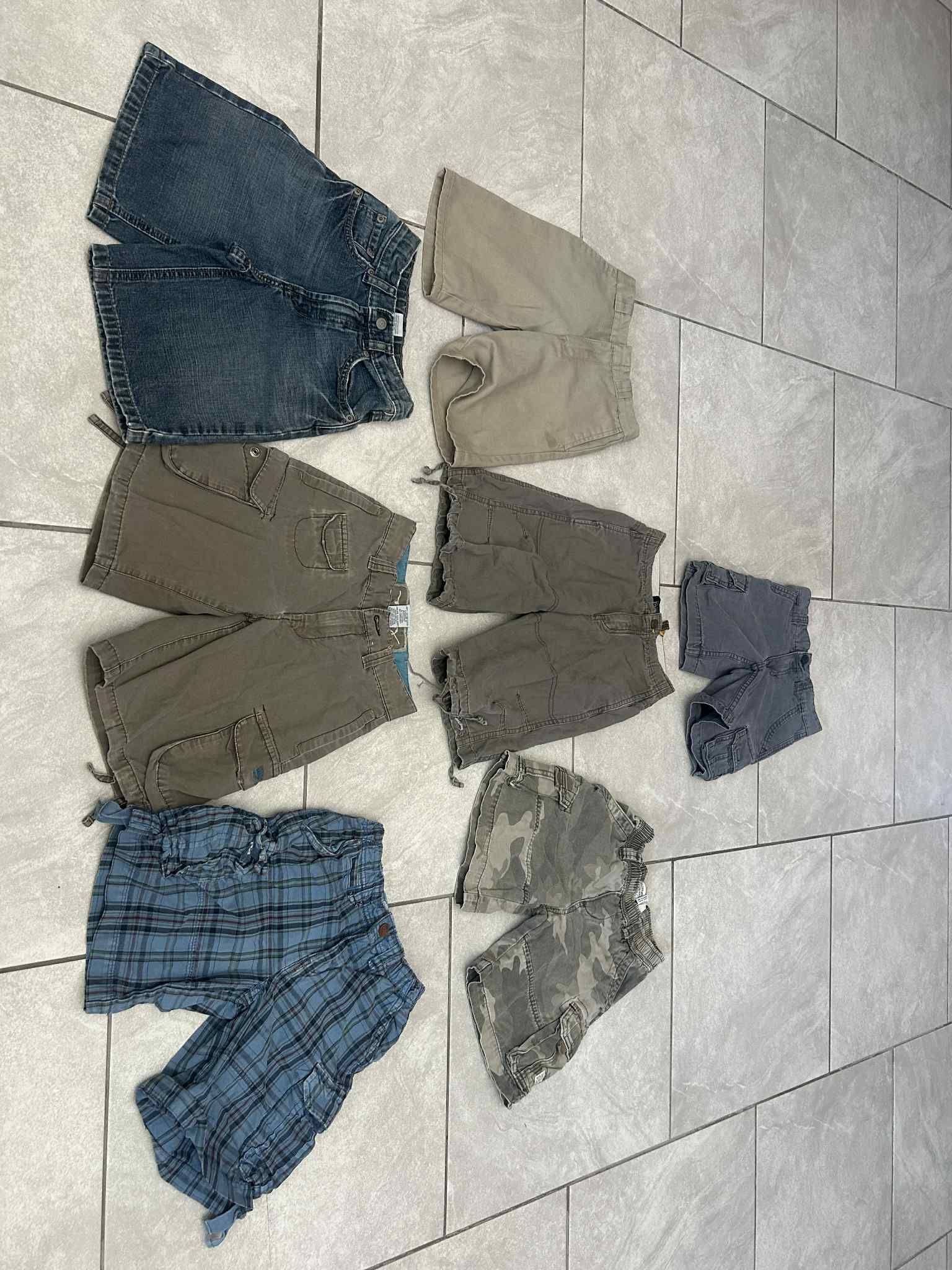 Shorts For Boy Bundle Size 5/6 Old Navy Children’s Place 