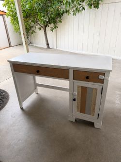 ChildCraft Farmhouse Desk with Storage Cabinet & Drawers – Great Condition
