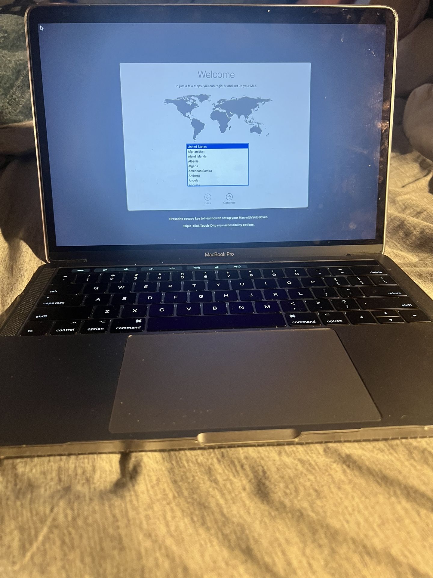 macbook pro 2017 256GB 8GB