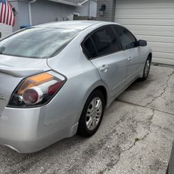 2011 Nissan Altima 