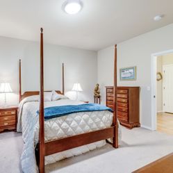 Complete Queen Bedroom Set