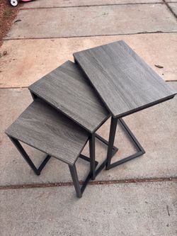 Set of 3 nesting side tables