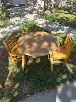 Kids table