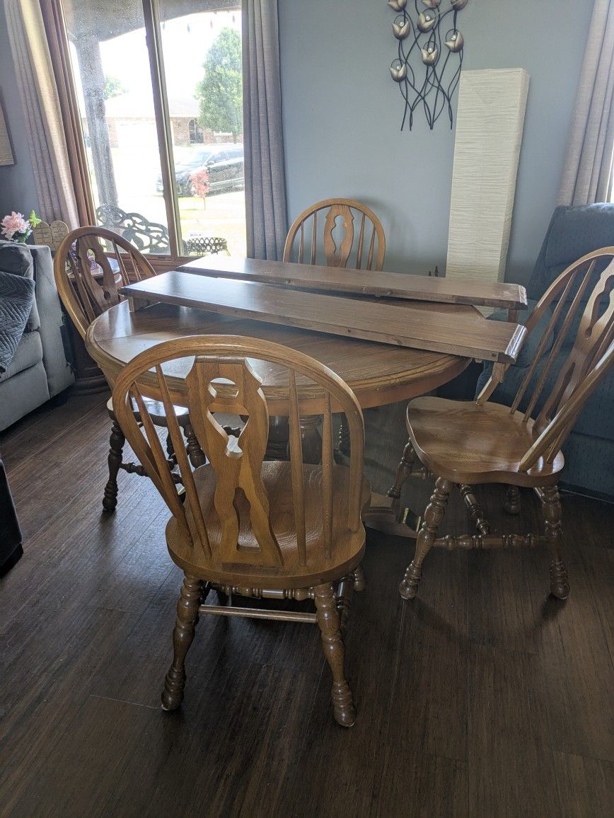 Kitchen Table And Chairs