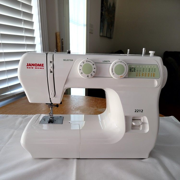 Janome 2212 Sewing Machine